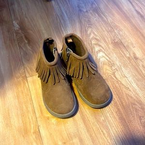 Carters sz 10 boots